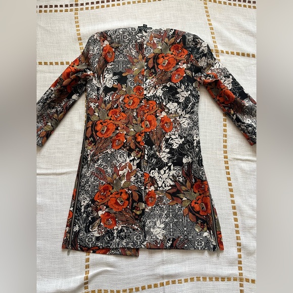 Long Floral Collarless Blazer Jacket - Picture 4 of 12